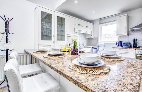 Hillside House | Wimbledon/Discount/Ensuite/Close to AELTC&Station