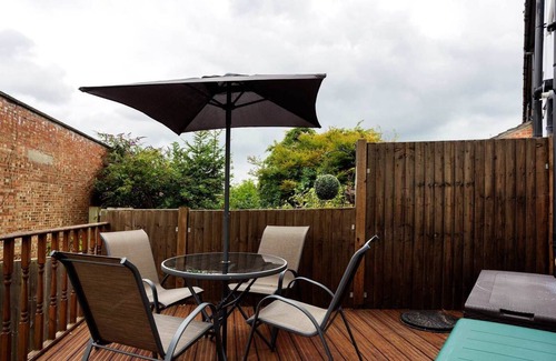 Earlsfield House | Wimbledon Park House, by Veeve