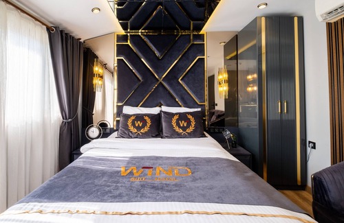 Besiktas Hotel | Wind Suit