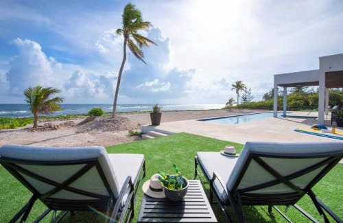 East End House | Wind Upon The Waves by Grand Cayman Villas & Condos