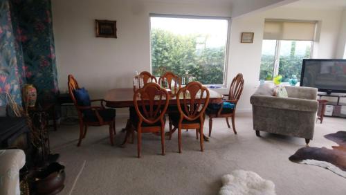 Westleigh Villa | windmillhill