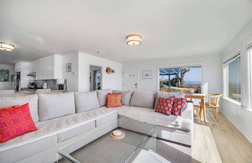 Opal Cliffs House | Windows on the Waves