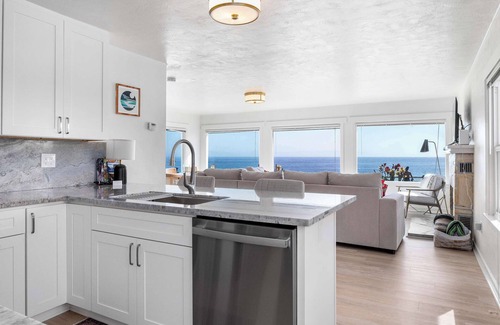 Opal Cliffs House | Windows on the Waves