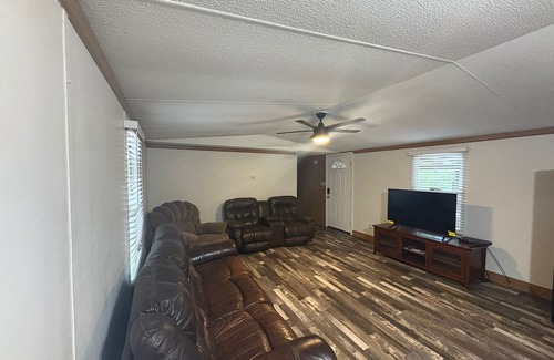 Ashley Oaks House | Windrock Hills -Direct Trail Access 3BR Retreat.