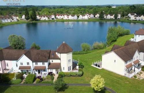 South Cerney House | Windrush Lake 20, Summit Lodge P