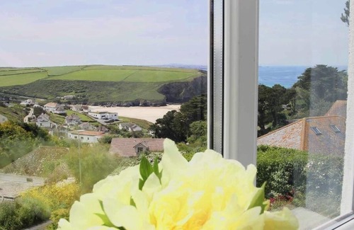 Trenance House | WINDRUSH, pet friendly, country holiday cottage in Newquay