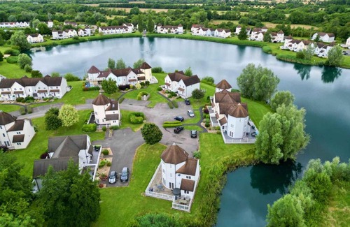 South Cerney House | Windrush Turret Lodge