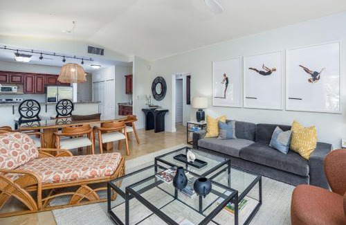 West Bay Apartment | Windsong #4 On Boggy Sand Road Steps From Smb