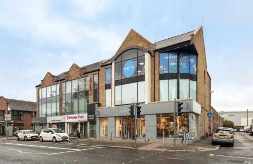 Belfast Apartment | Windsor Apartment on Lisburn Road by Lesley