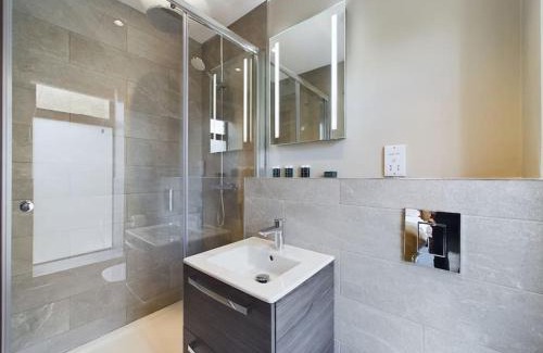 Belfast Apartment | Windsor Apartment on Lisburn Road by Lesley