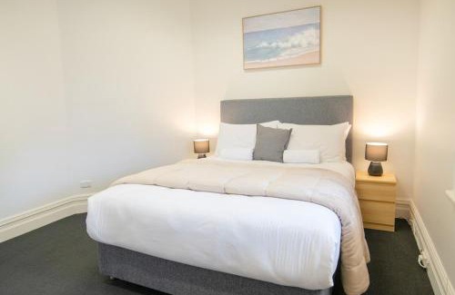 Albany House | Windsor Cottage - CBD central location