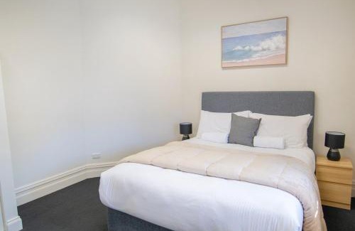Albany House | Windsor Cottage - CBD central location