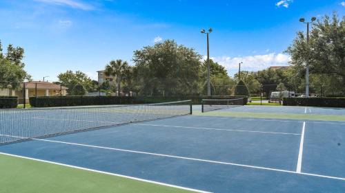 Windsor Hills House | Windsor Hill 6BR South-facing Pool/Spa Near Disney