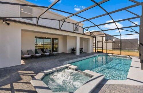 Davenport House | Windsor Island Private Vacation Home - Sleeps 20 - Pool, Spa, Game Room, Access to Resort Amenities - FREE BBQ