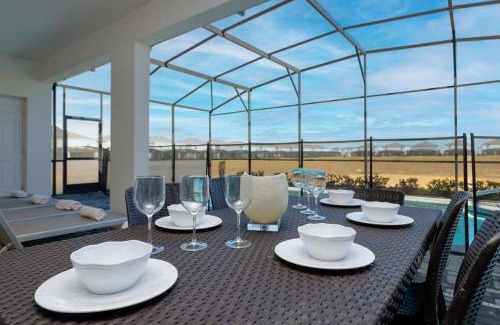 Davenport House | Windsor Island Private Vacation Home - Sleeps 20 - Pool, Spa, Game Room, Access to Resort Amenities - FREE BBQ