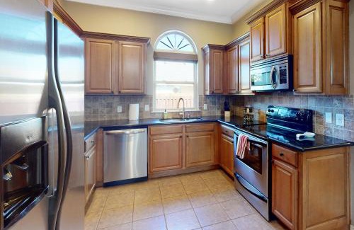 Centerton House | Windsor Retreat