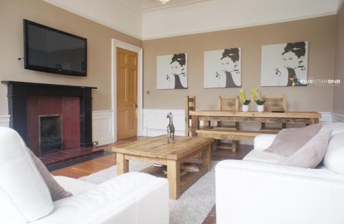 Leith Apartment | Windsor Street Apartment