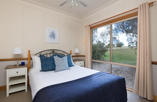 Pokolbin House | Windsors Edge Cottage Rothbury