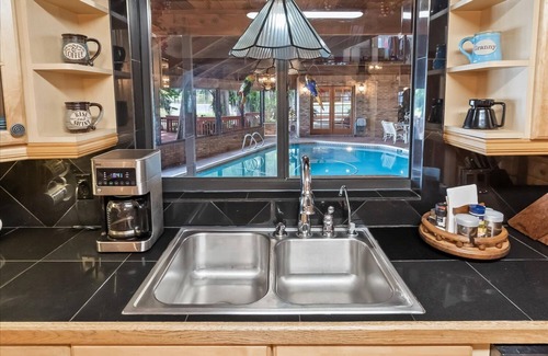 Highland House | Windy Point Estate - On Lake Istokpoga-5bdr. 5 1/2bath 7 beds. Amazing grounds