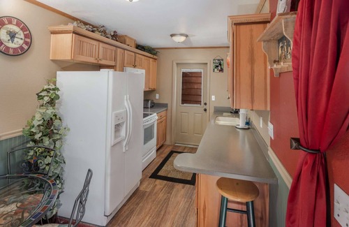 Dayton House | Wine Country Cottage, Pet Friendly, Nestled in Trees Near Vineyard With Fire-Pit & Cozy Wooded Patio