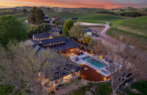Paso Robles House | Wine Country Estate w Pool Hot Tub The Residence at Truss Wines by AvantStay
