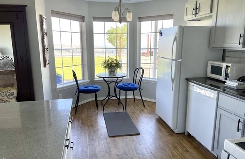 Tri-Cities House | Wine Country Getaway with Amazing Views