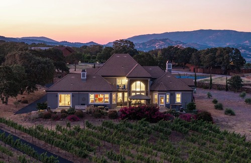 Fairfield Villa | #Wine Country Villa With Breathtaking Views!