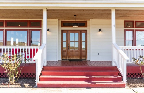 Templeton House | Wine Country Vineyard Farmhouse