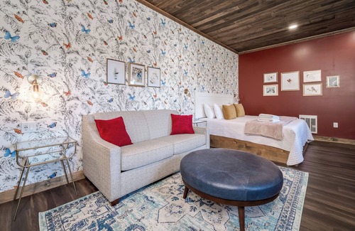 Prescott Hotel | Wine, Dine & Unwind