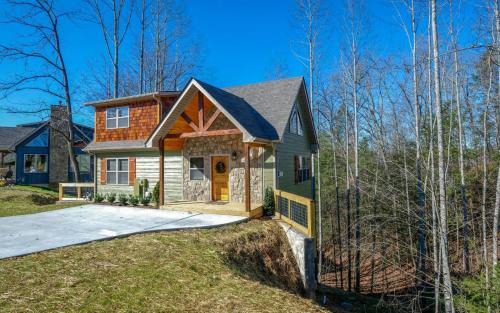 Gatlinburg - Pigeon Forge Villa | Wine Down