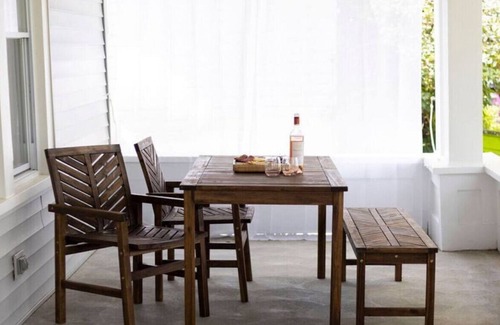 Madison Beach Cottage | Wine|Lake|Geneva-On-The Lake|CLE