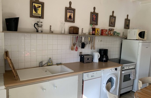Saint-Gilles Cottage | Wine Mas - Chateau d'Or and de Gueules - Wine cellar -