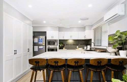 Nulkaba House | Wine Stop Quarters on Ivanhoe