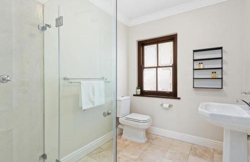Stellenbosch Cabin | Winelands Golf Lodges 2