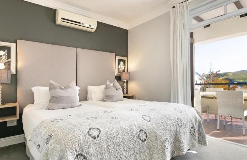 Stellenbosch Cabin | Winelands Golf Lodges 24