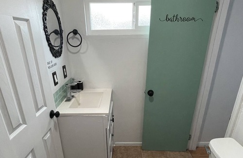 Mira Loma House | Wineville Manor 3 bedroom house