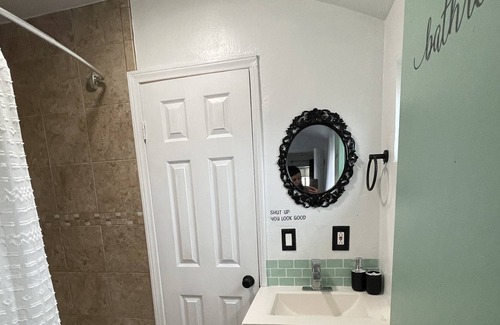 Mira Loma House | Wineville Manor 3 bedroom house