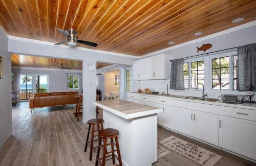 Governor's Harbour House | Winfield Manor home
