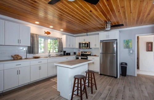 Governor's Harbour House | Winfield Manor 3 Bedroom Home