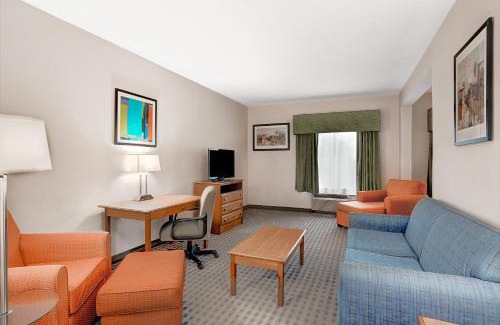 Fairburn Hotel | Wingate by Wyndham Atlanta Fairburn