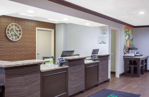 North Charleston Hotel | Wingate by Wyndham Charleston Coliseum
