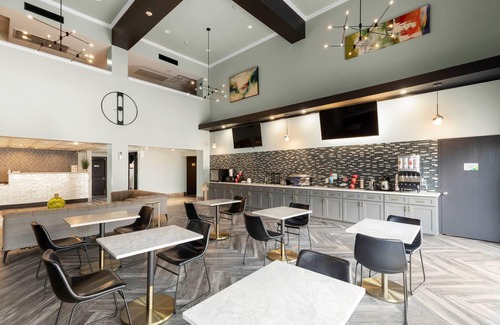 Humble Hotel | Wingate by Wyndham Humble/Houston Intercontinental Airport
