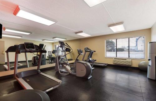 Highlands Hotel | Wingate by Wyndham Lincoln Airport East I-80