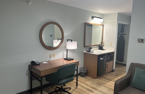 Ontario Hotel | Wingate by Wyndham Mansfield OH