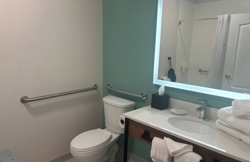Ontario Hotel | Wingate by Wyndham Mansfield OH