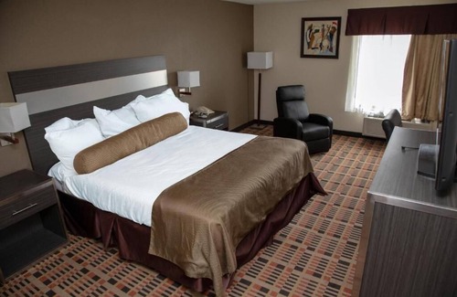 Somerset Hotel | Wingate by Wyndham Somerset
