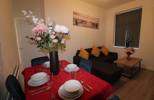 Aigburth House | Wingate House Liverpool by Smart Corporate Stays