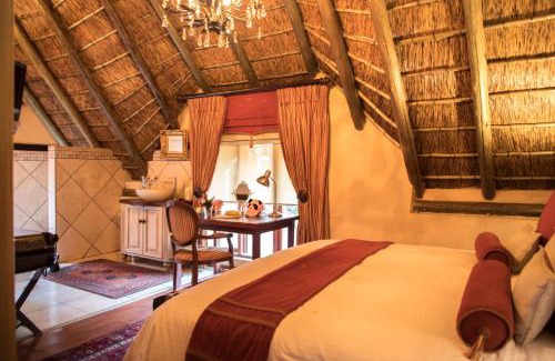Silver Lakes Bed & Breakfast | Wings and Water Guesthouse on 57 Nicklaus Street