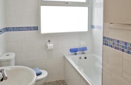 Filey House | Winkle Cabin- 25063