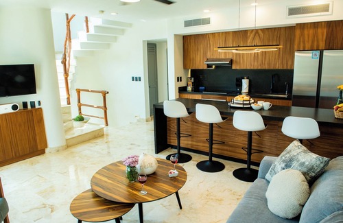 Downtown Condo | Winner of Top 25 Small Condo/Hotel All Of Mexico- PH 3 Bedr -Beach Club Jacuzzi